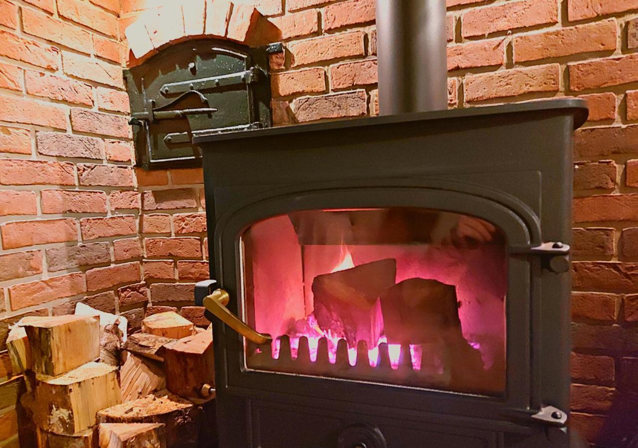 Romantic Lakeside Cottage By The Beach! With Super Cosy Log Burner! The Perfect Escape To Your Home From Home By The Sea! So Relaxing - You Won'T Want To Leave! Pet Friendly! Мейблторп Екстер'єр фото