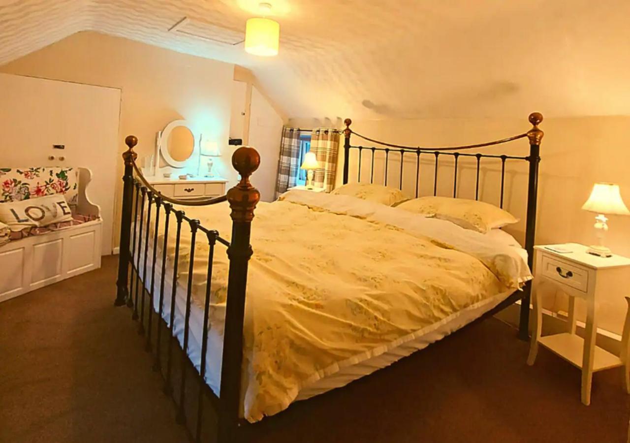 Romantic Lakeside Cottage By The Beach! With Super Cosy Log Burner! The Perfect Escape To Your Home From Home By The Sea! So Relaxing - You Won'T Want To Leave! Pet Friendly! Мейблторп Екстер'єр фото